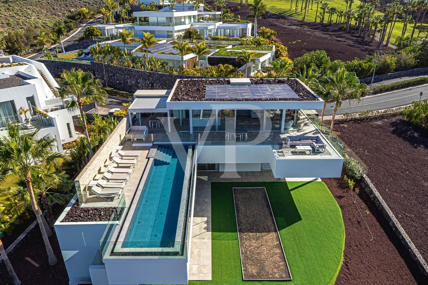 5 bedroom Villa for sale in Guia de Isora with pool - € 5,285,000 (Ref: 9590742)