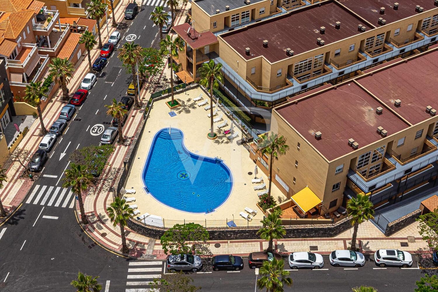 2 bedroom Flat for sale in Adeje with pool - € 365,000 (Ref: 9614778)