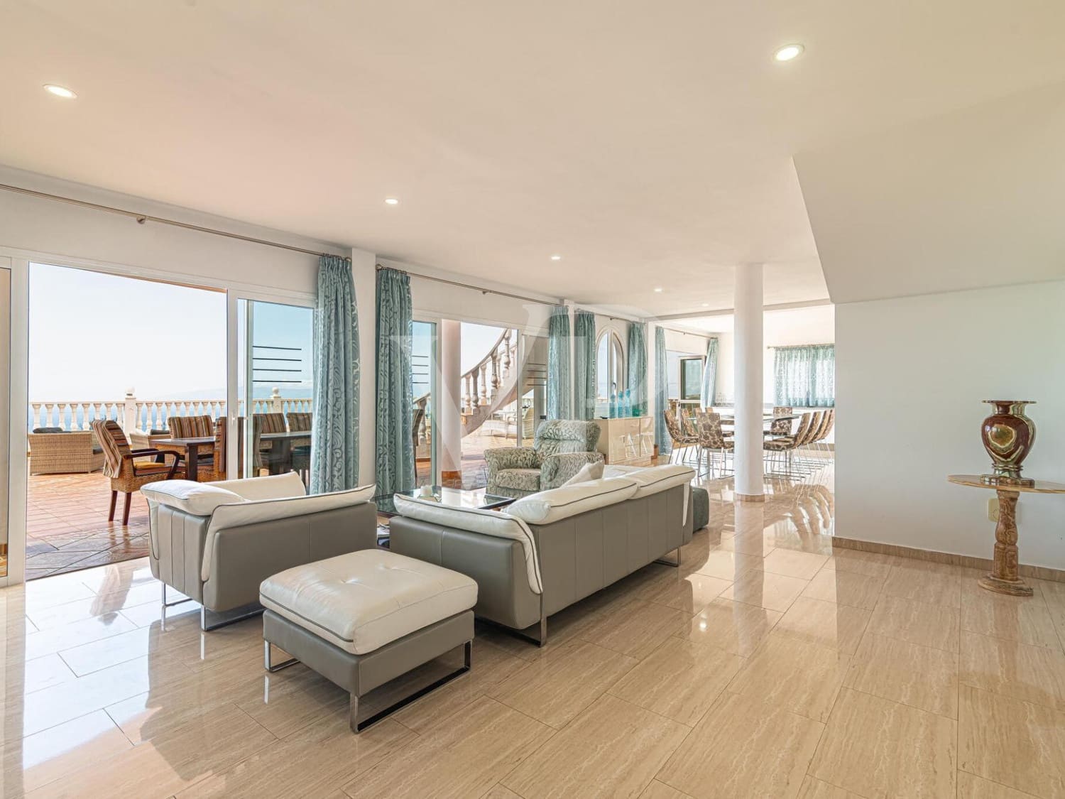 8 Zimmer Villa zu verkaufen in Roque del Conde mit Pool - 1.350.000 € (Ref: 9627409)