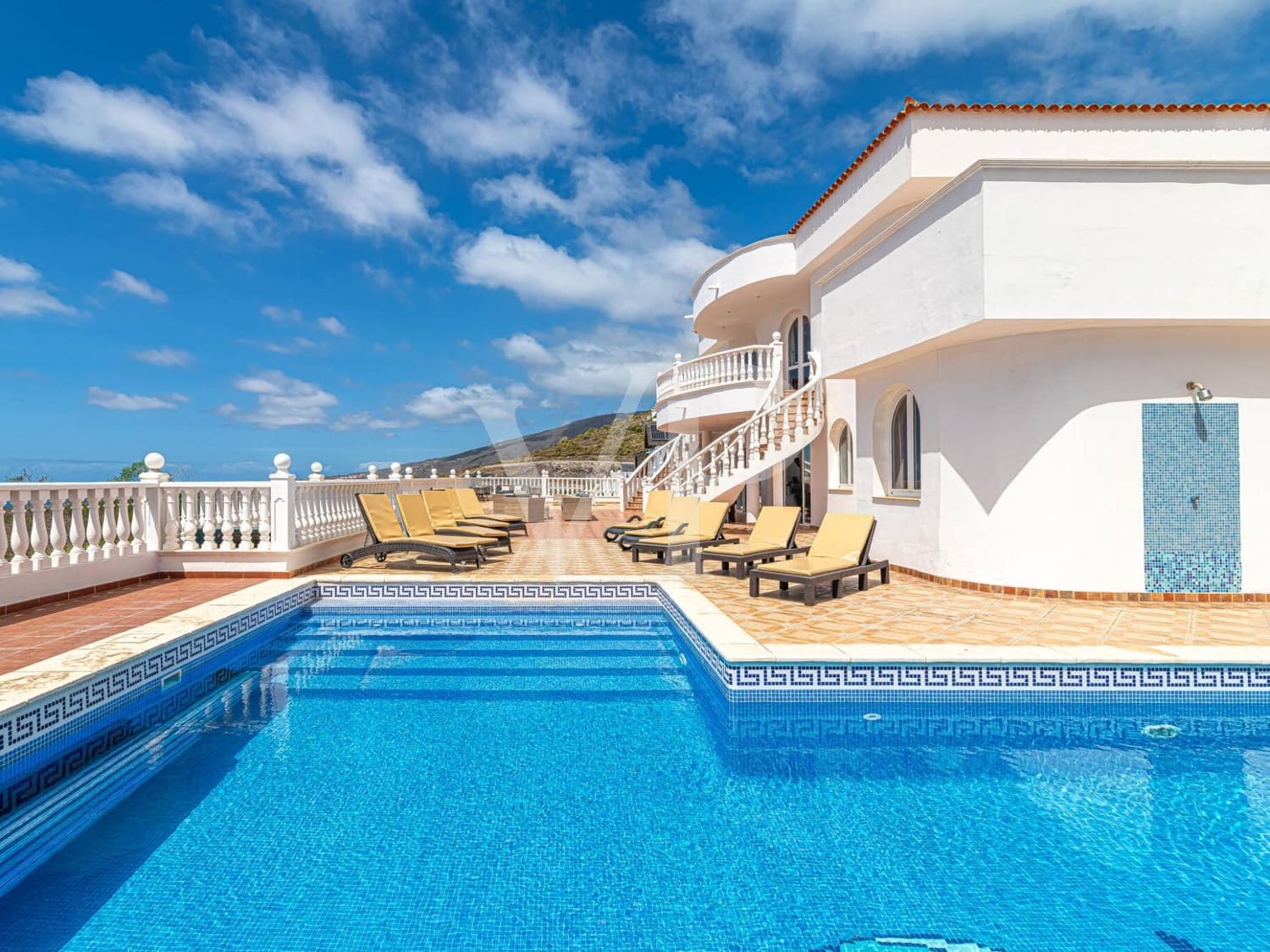 8 Zimmer Villa zu verkaufen in Roque del Conde mit Pool - 1.350.000 € (Ref: 9627409)