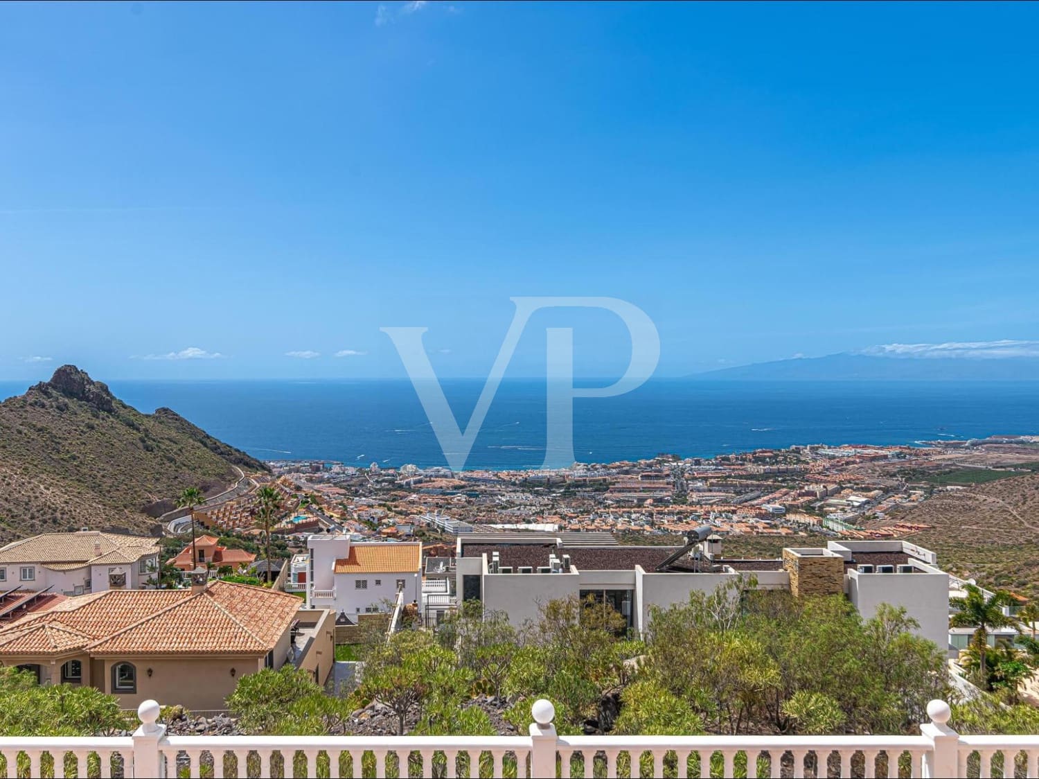 8 Zimmer Villa zu verkaufen in Roque del Conde mit Pool - 1.350.000 € (Ref: 9627409)