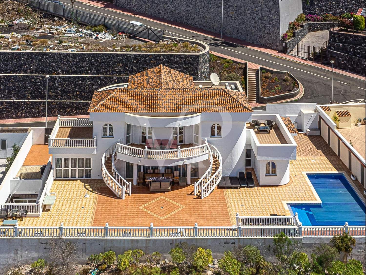 8 Zimmer Villa zu verkaufen in Roque del Conde mit Pool - 1.350.000 € (Ref: 9627409)