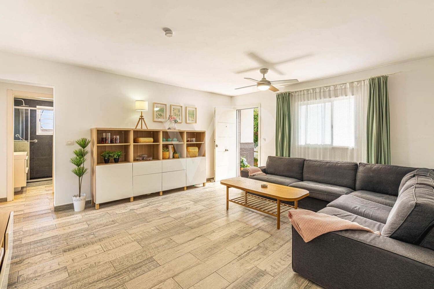 Bungalow de 3 habitaciones en Arico en venta - 450.000 € (Ref: 9658525)