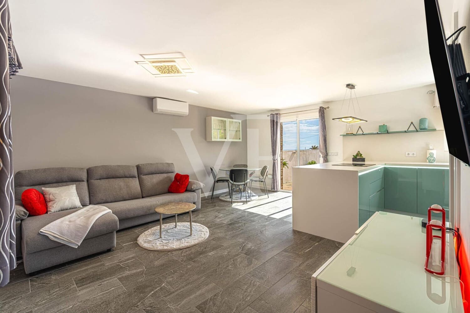 Bungalow de 3 habitaciones en Arico en venta - 450.000 € (Ref: 9658525)