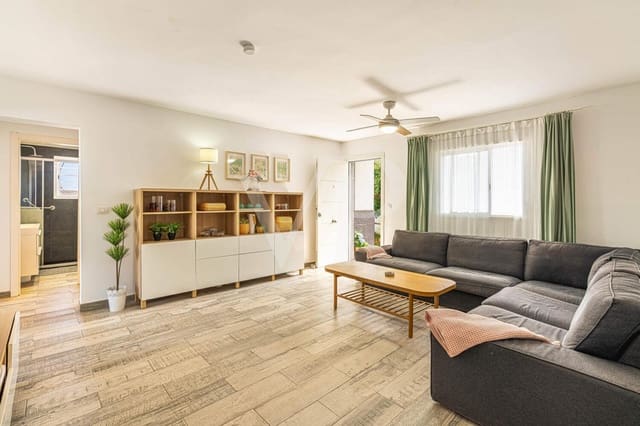 Bungalow de 3 habitaciones en Arico en venta - 450.000 € (Ref: 9658525)