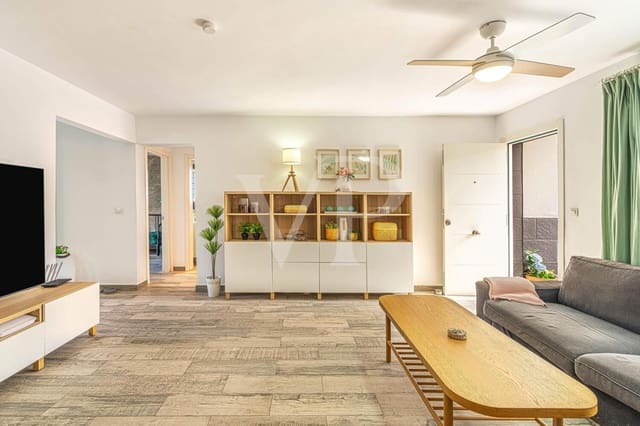 Bungalow de 3 habitaciones en Arico en venta - 450.000 € (Ref: 9658525)