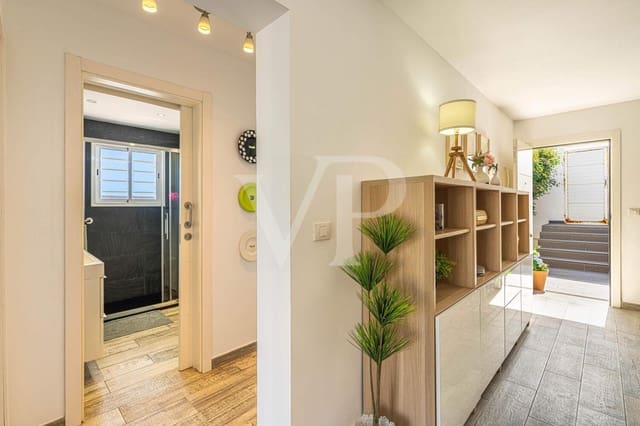 Bungalow de 3 habitaciones en Arico en venta - 450.000 € (Ref: 9658525)