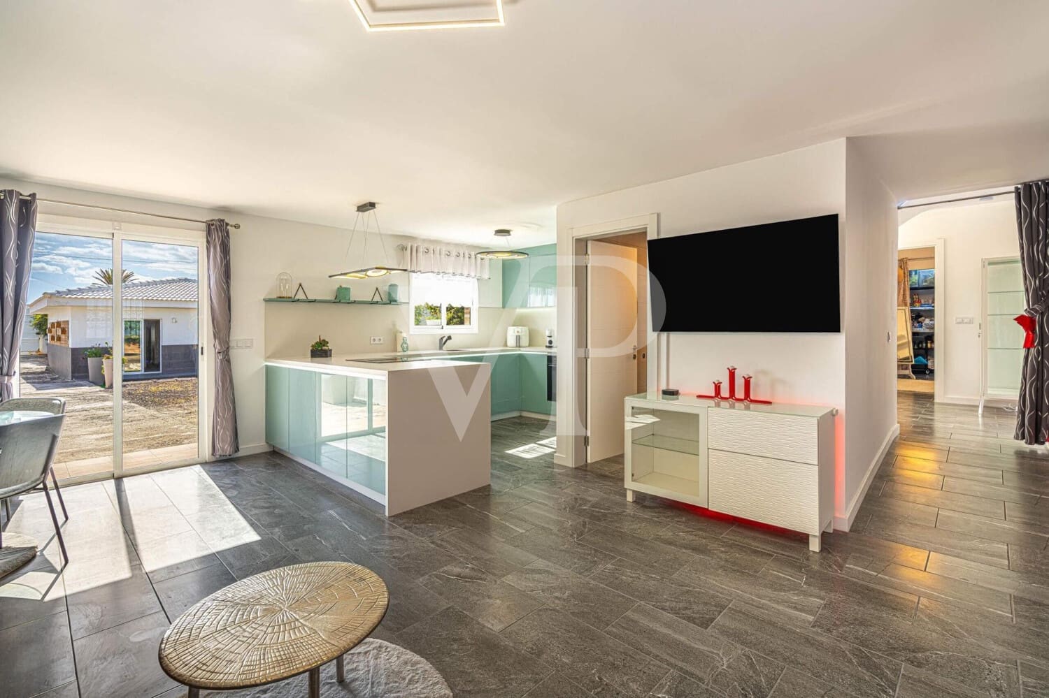 Bungalow de 3 habitaciones en Arico en venta - 450.000 € (Ref: 9658525)