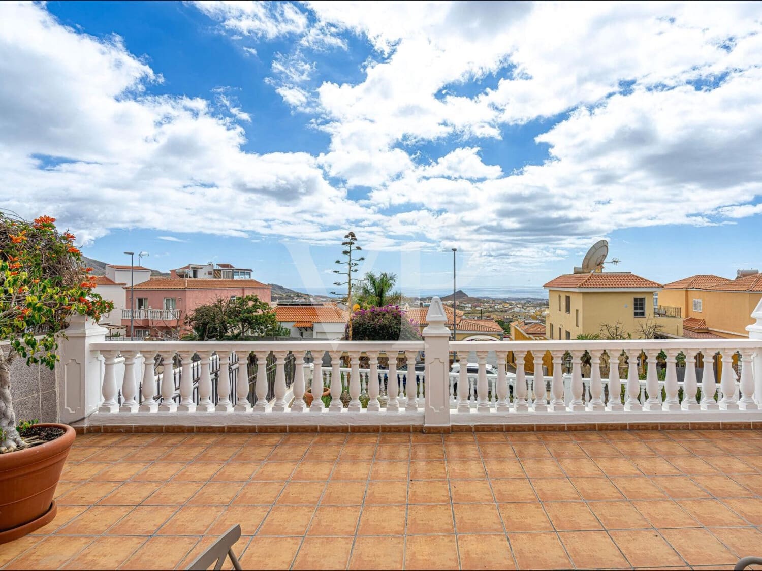 4 soveværelse Byhus til salg i Arona med swimmingpool - € 850.000 (Ref: 9658526)