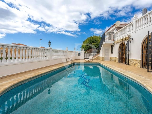 4 soveværelse Byhus til salg i Valle de San Lorenzo, Arona med swimmingpool - € 850.000 (Ref: 9658526)