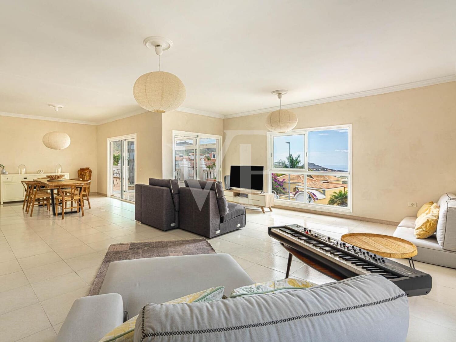 4 soveværelse Byhus til salg i Arona med swimmingpool - € 850.000 (Ref: 9658526)