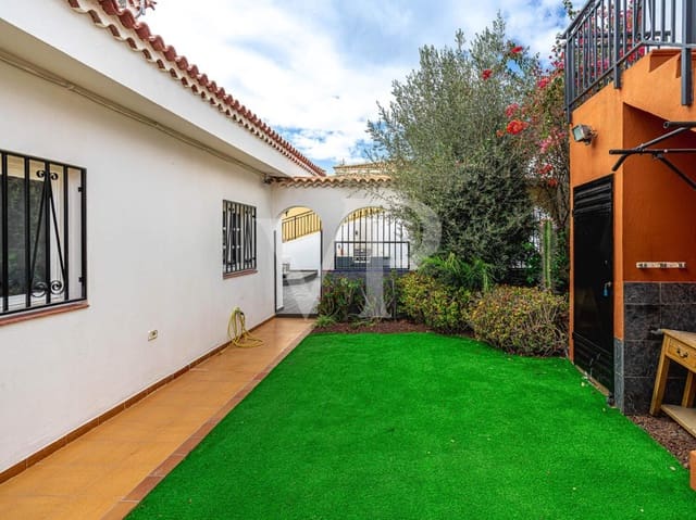 4 soveværelse Byhus til salg i Valle de San Lorenzo, Arona med swimmingpool - € 850.000 (Ref: 9658526)