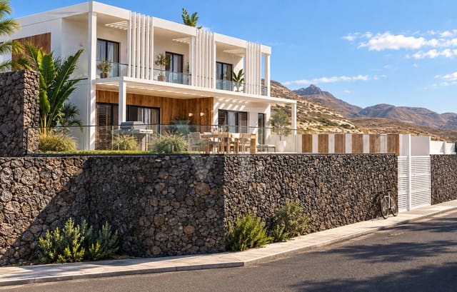 3 bedroom Townhouse for sale in Roque del Conde, Adeje with pool - € 1,750,000 (Ref: 9700480)