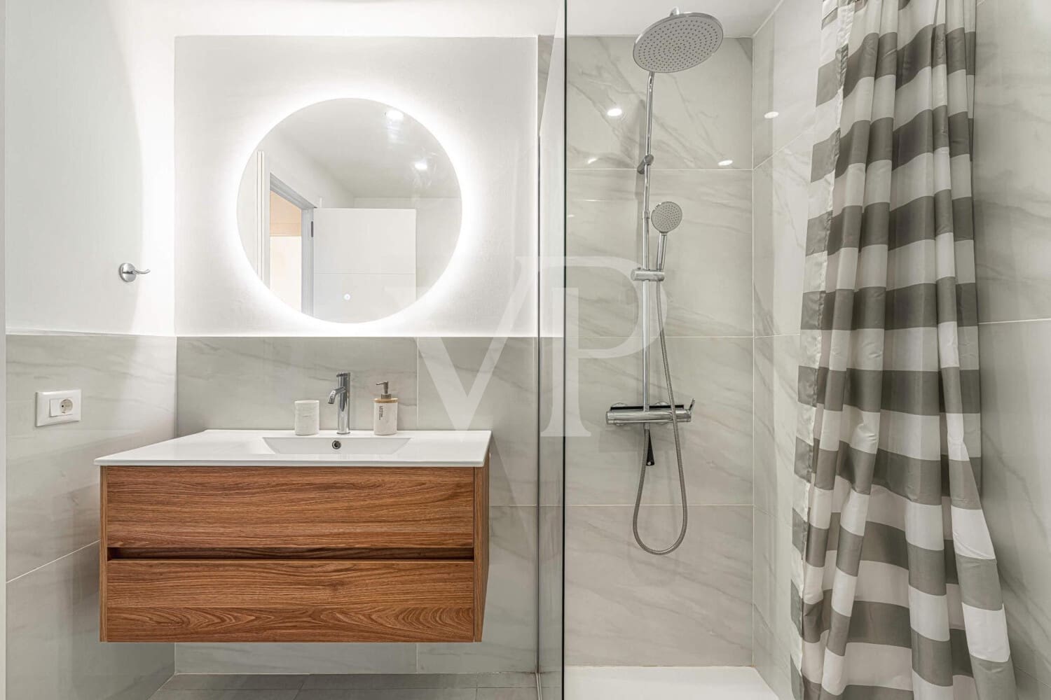 2 soveværelse Penthouse til salg i Costa Adeje med swimmingpool - € 355.000 (Ref: 9700481)