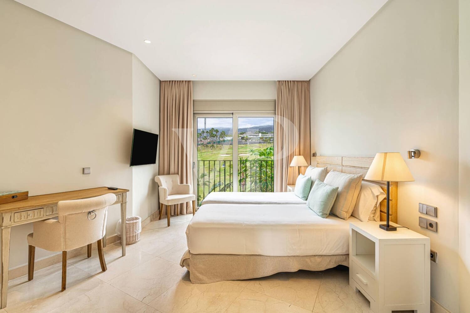 2 quarto Apartamento para venda em Guia de Isora com piscina - 690 000 € (Ref: 9721475)