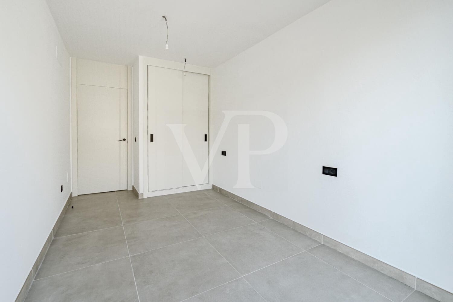 3 slaapkamer Flat te koop in El Medano met zwembad - € 590.000 (Ref: 9721476)