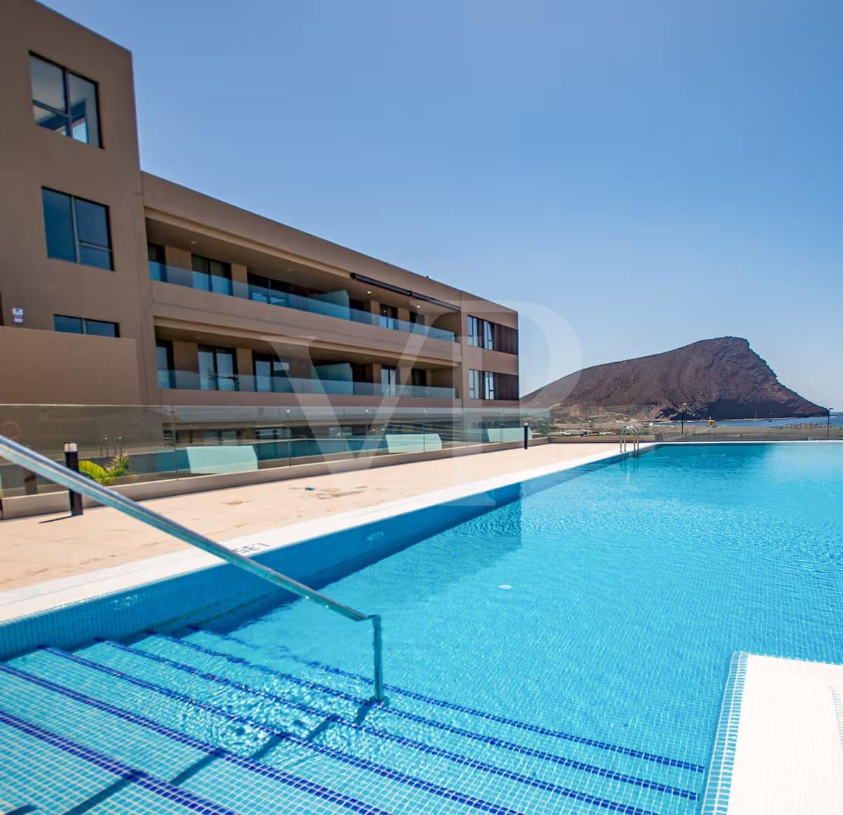 3 quarto Apartamento para venda em El Medano com piscina garagem - 590 000 € (Ref: 9721476)