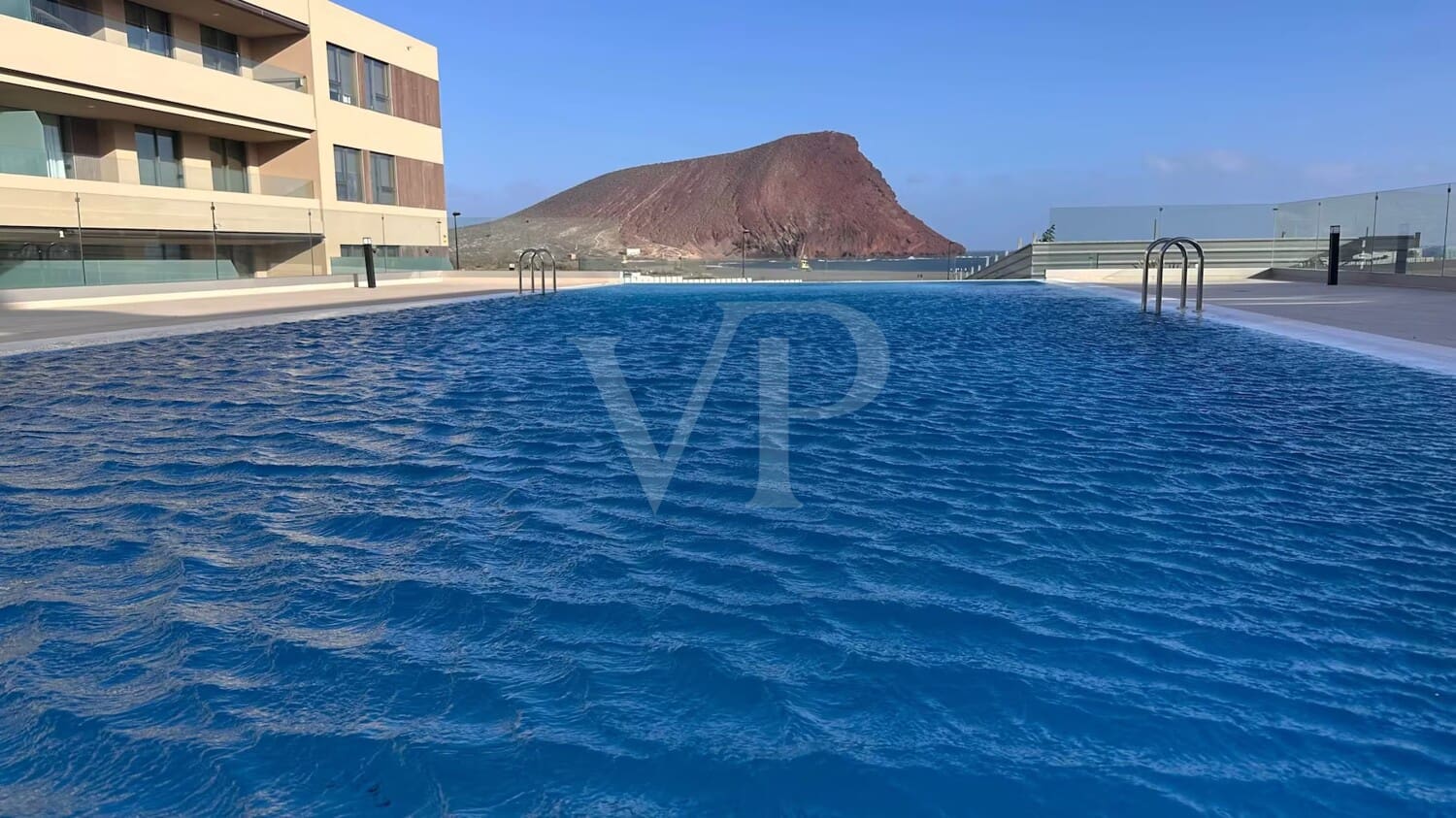 3 quarto Apartamento para venda em El Medano com piscina garagem - 590 000 € (Ref: 9721476)