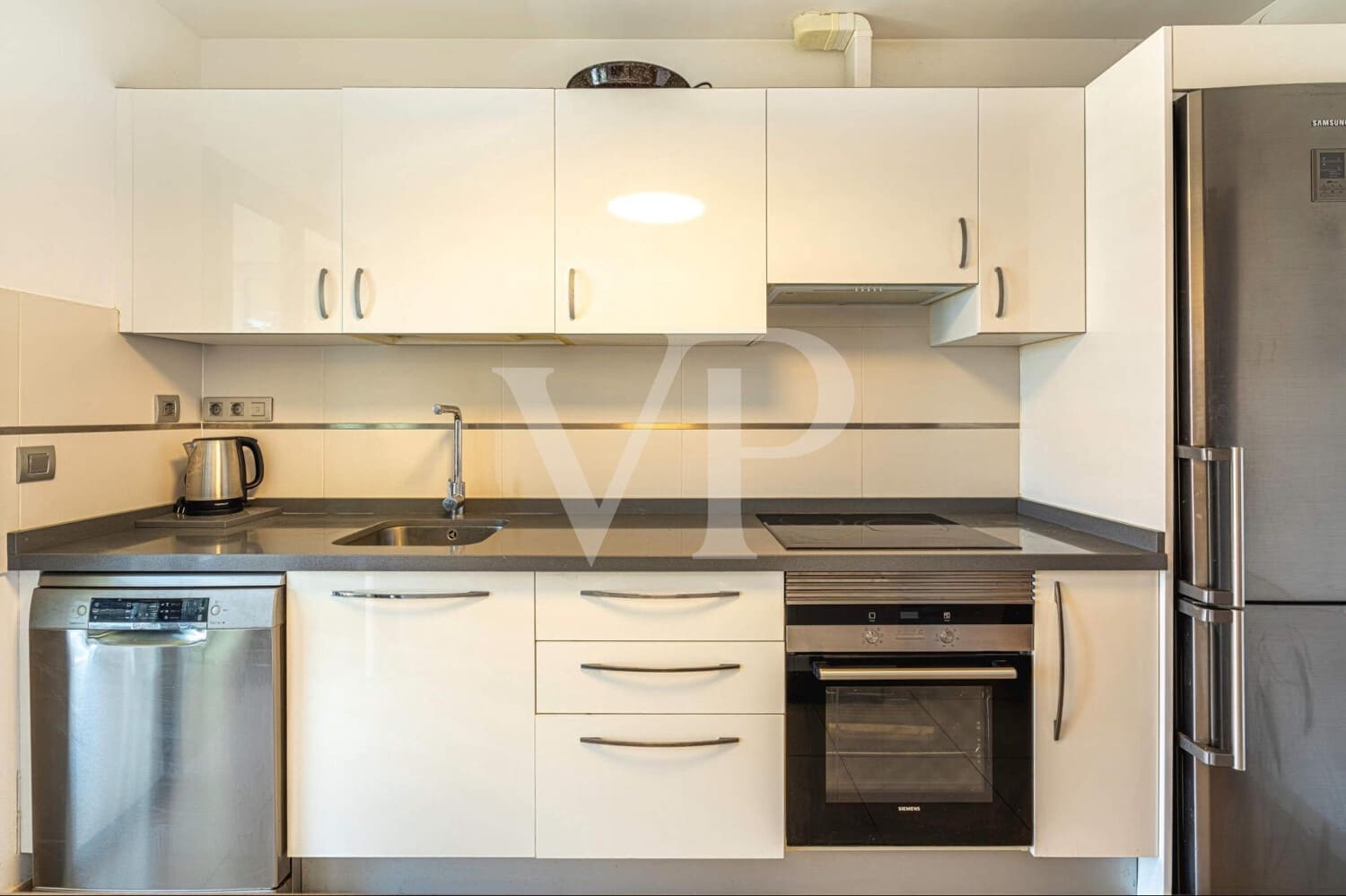 3 bedroom Penthouse for sale in Alcala - € 399,000 (Ref: 9738368)