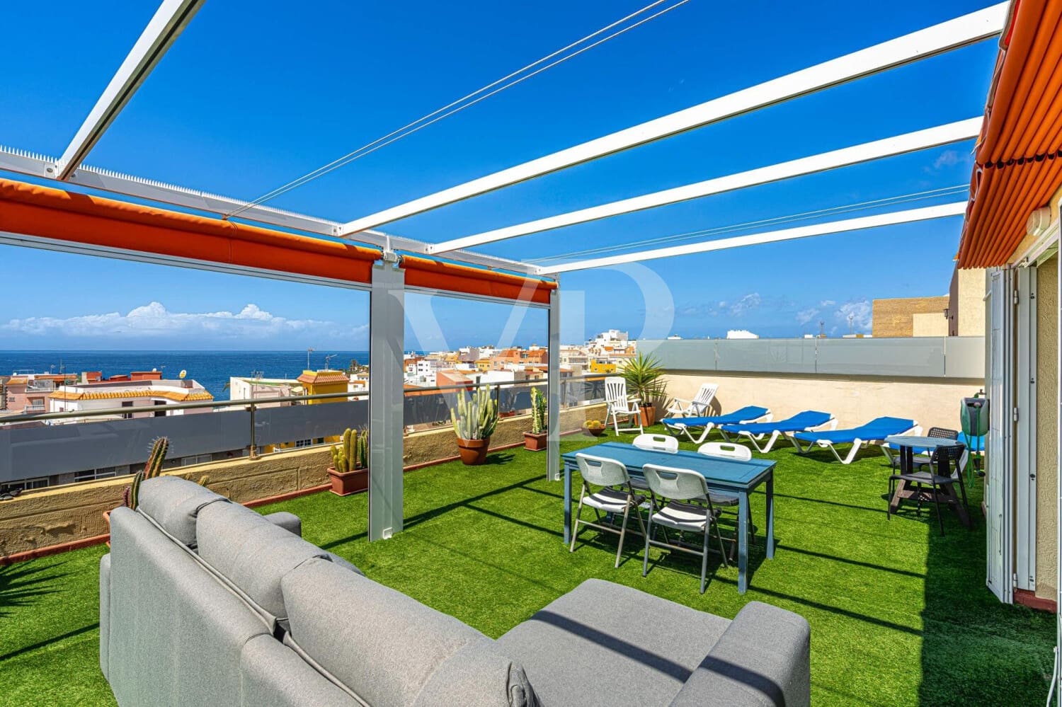 3 bedroom Penthouse for sale in Alcala - € 399,000 (Ref: 9738368)