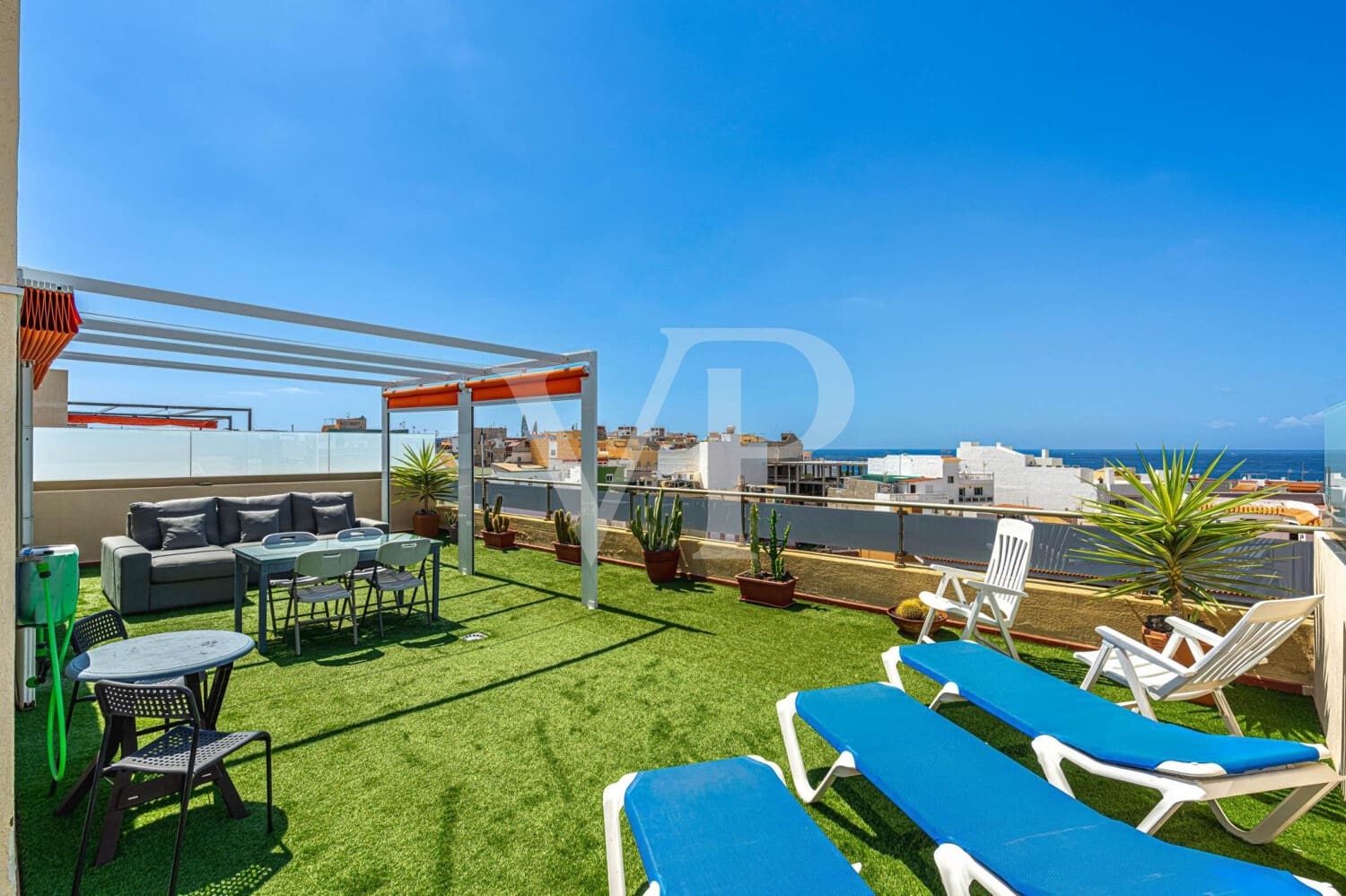 3 bedroom Penthouse for sale in Alcala - € 399,000 (Ref: 9738368)