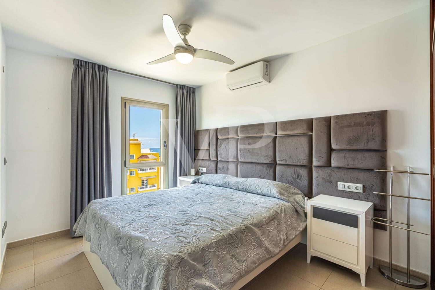 3 bedroom Penthouse for sale in Alcala - € 399,000 (Ref: 9738368)