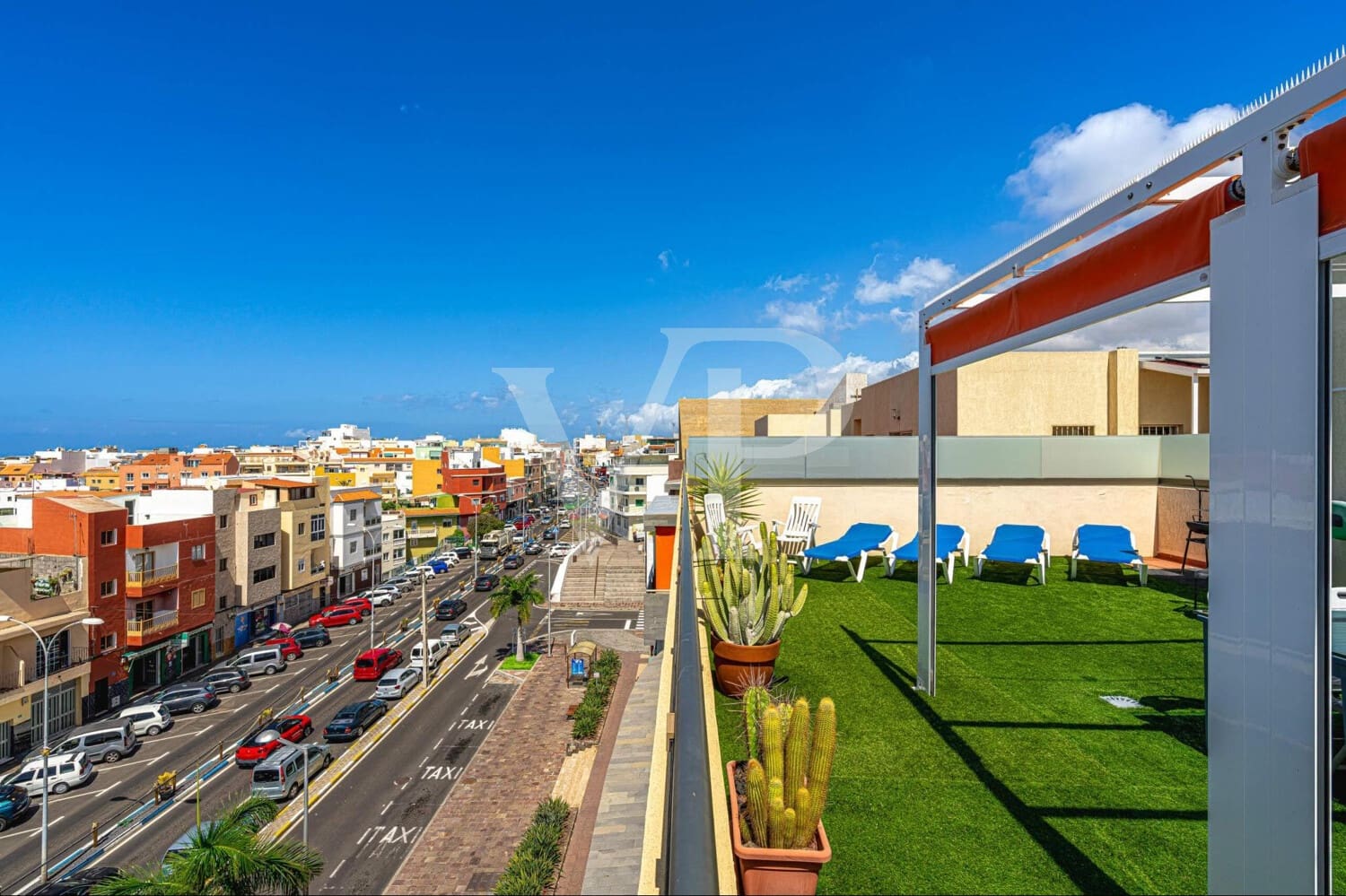 3 bedroom Penthouse for sale in Alcala - € 399,000 (Ref: 9738368)