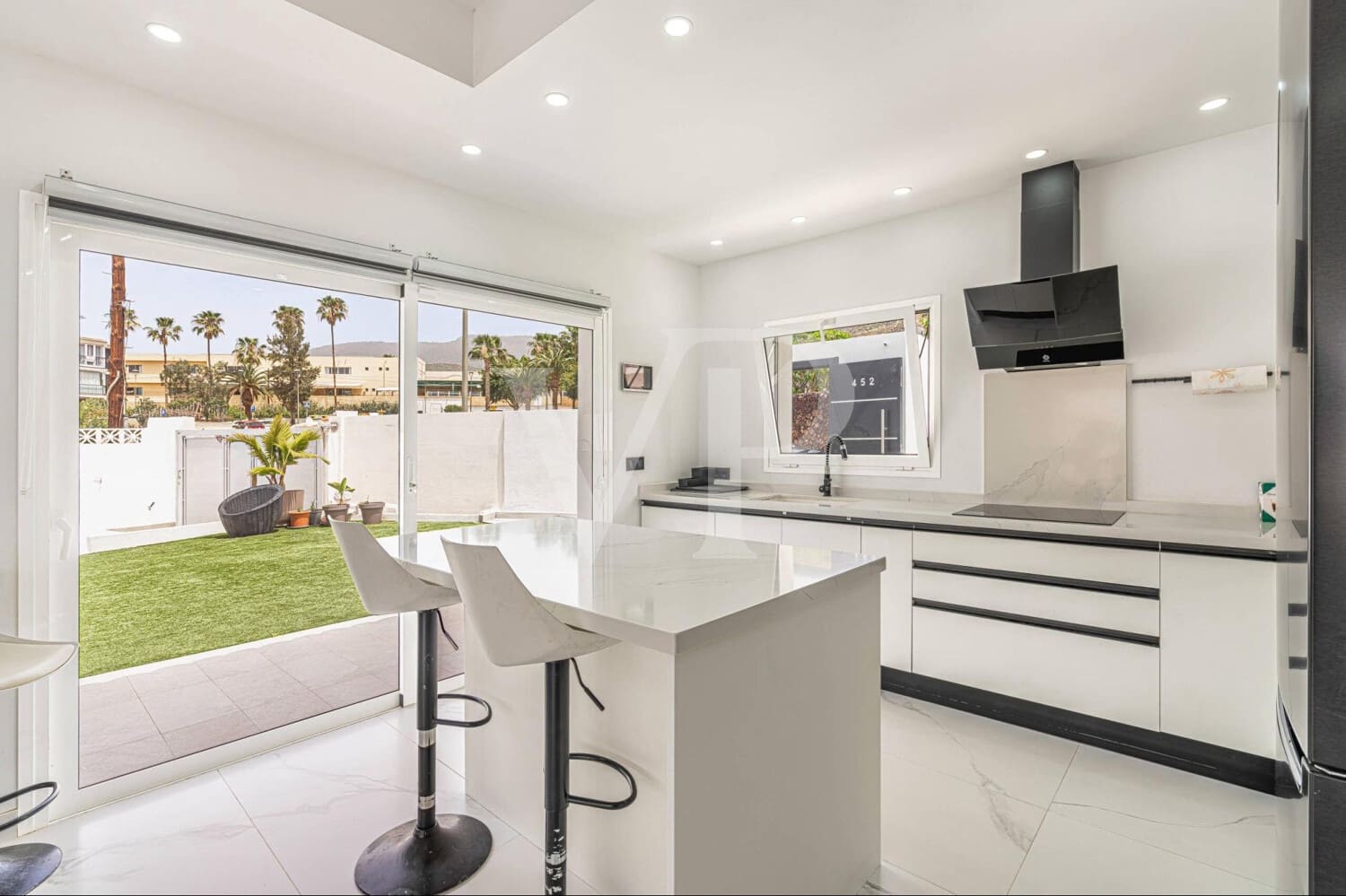 3 sypialnia Bungalow na sprzedaż w El Madronal - 999 000 € (Ref: 9796647)