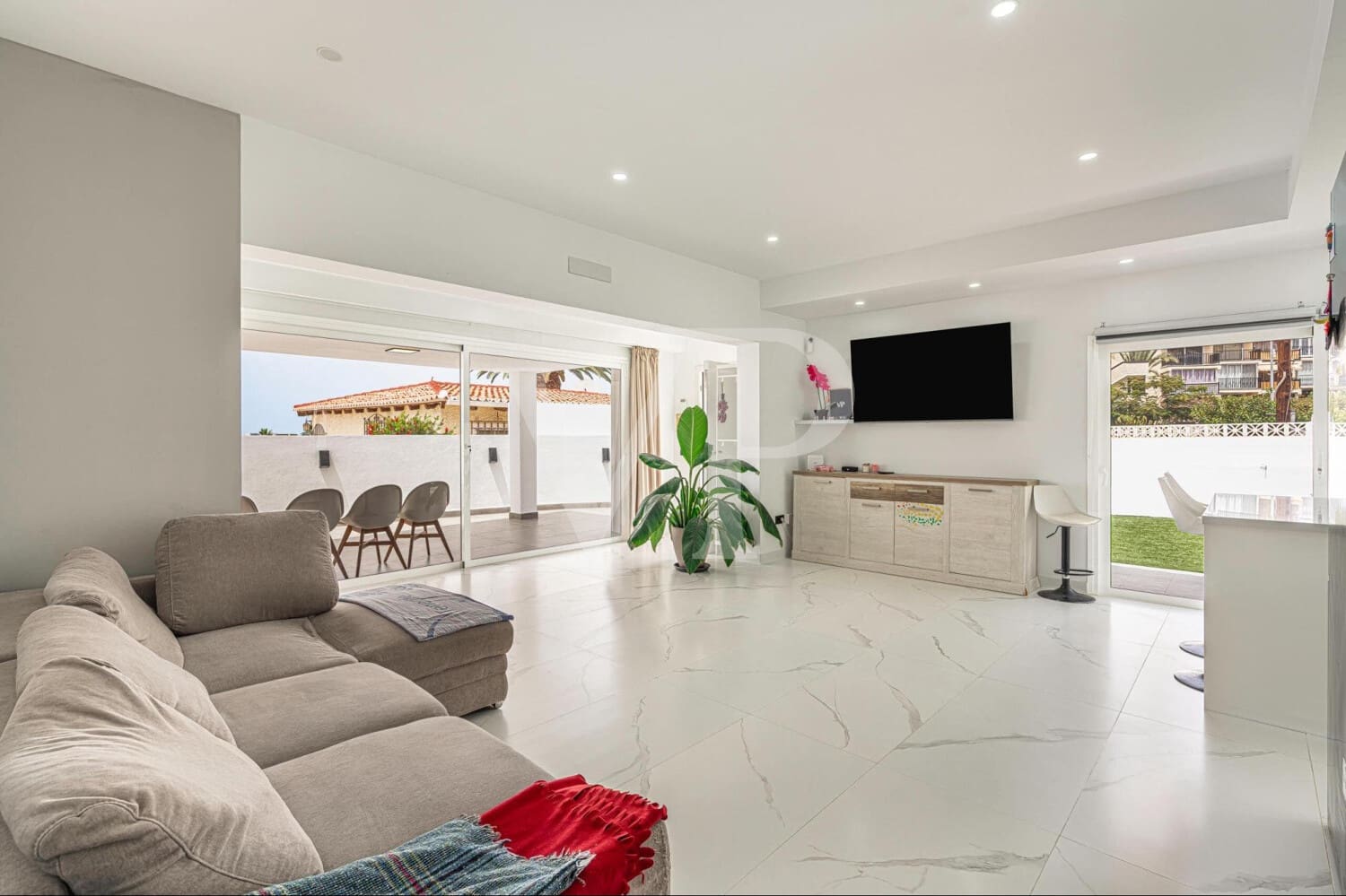 3 sypialnia Bungalow na sprzedaż w El Madronal - 999 000 € (Ref: 9796647)