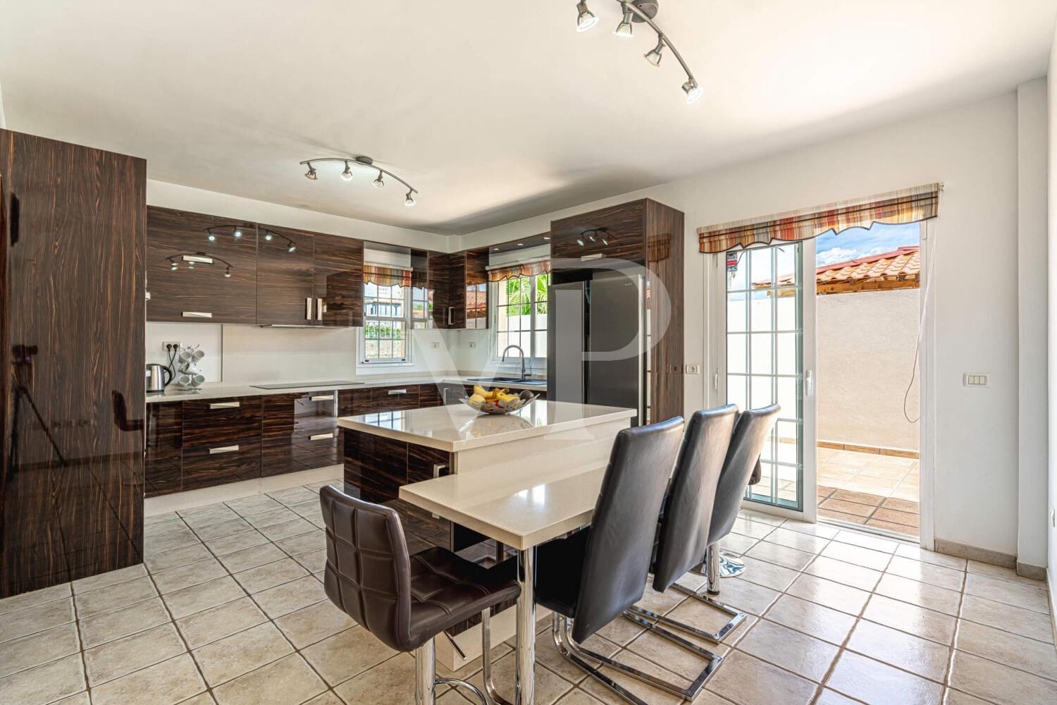4 soveværelse Villa til salg i Golf del Sur med swimmingpool - € 1.350.000 (Ref: 9833587)
