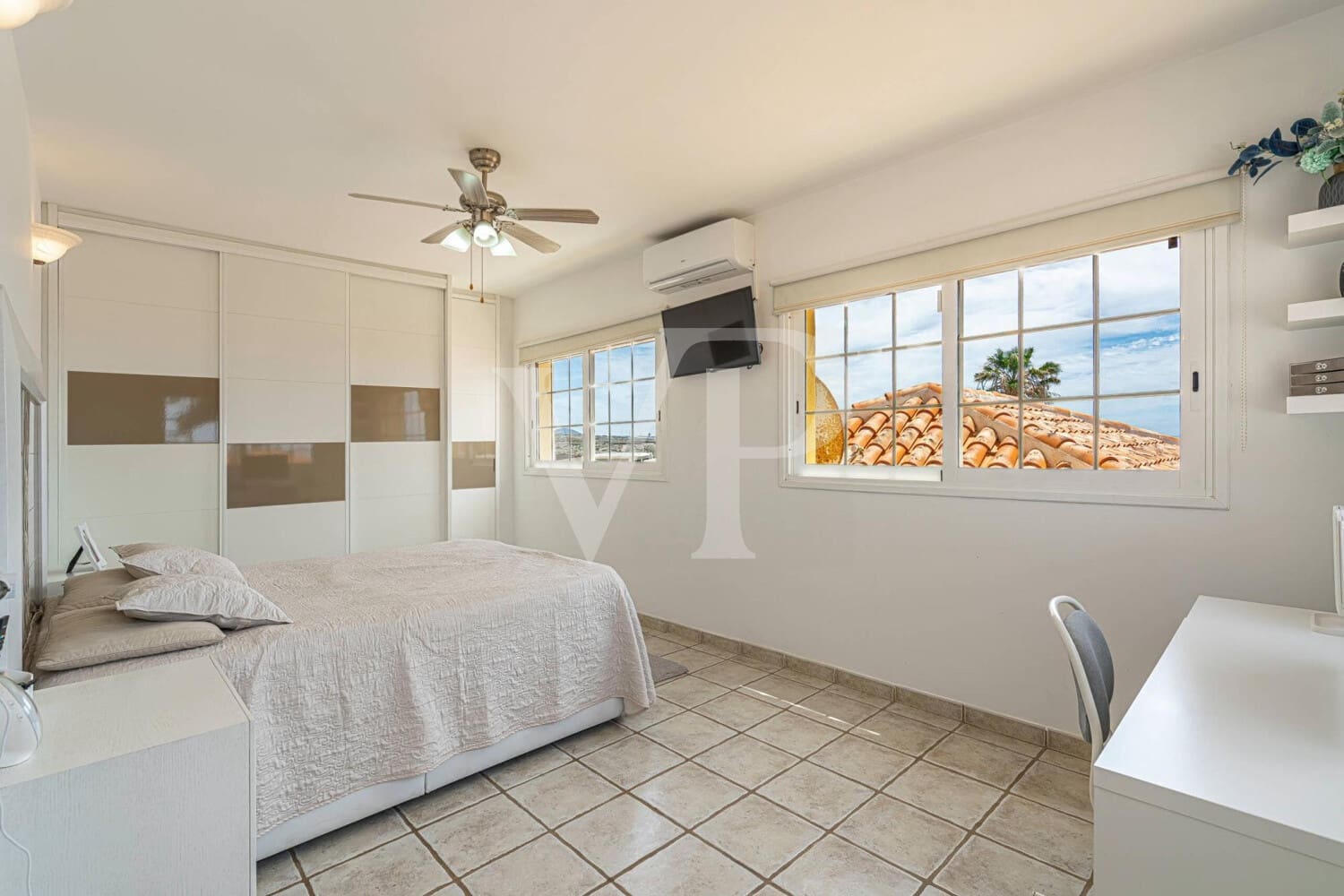 4 soveværelse Villa til salg i Golf del Sur med swimmingpool - € 1.350.000 (Ref: 9833587)