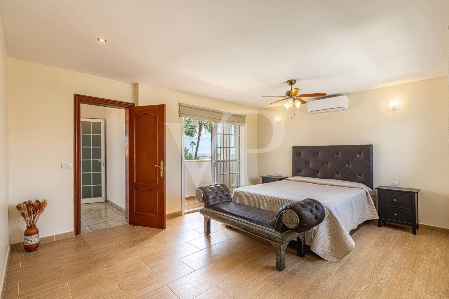 4 soveværelse Villa til salg i Golf del Sur med swimmingpool - € 1.350.000 (Ref: 9833587)