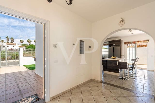 4 soveværelse Villa til salg i Golf del Sur, San Miguel de Abona med swimmingpool - € 1.350.000 (Ref: 9833587)