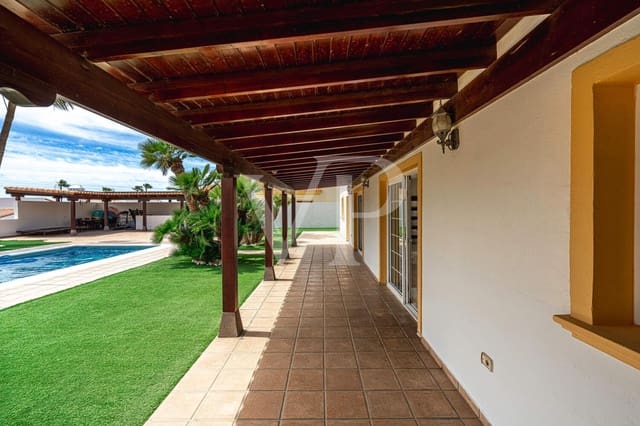 4 soveværelse Villa til salg i Golf del Sur, San Miguel de Abona med swimmingpool - € 1.350.000 (Ref: 9833587)