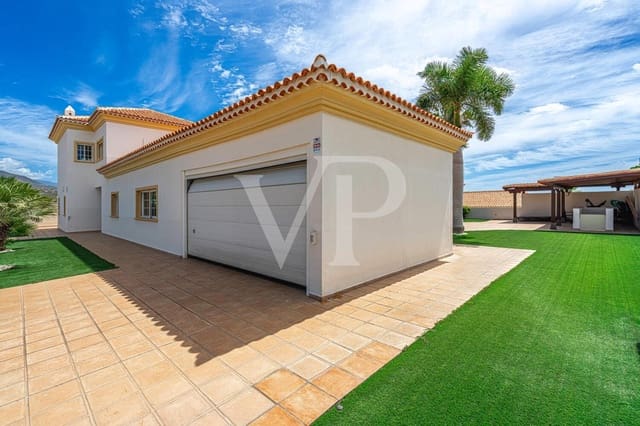4 soveværelse Villa til salg i Golf del Sur, San Miguel de Abona med swimmingpool - € 1.350.000 (Ref: 9833587)
