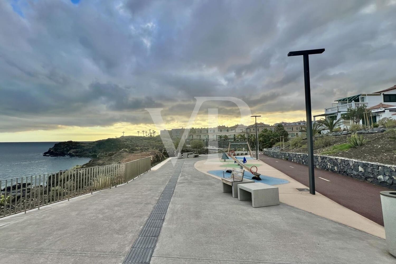 2 bedroom Flat for sale in Amarilla Golf with pool - € 450,000 (Ref: 9836177)