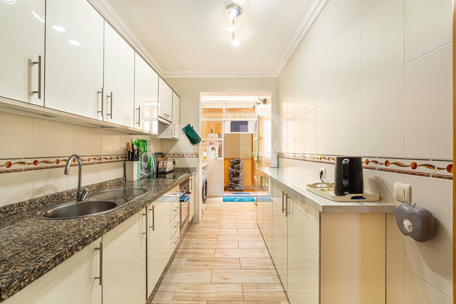 2 sovrum Lägenhet till salu i Adeje med pool - 310 000 € (Ref: 9895814)