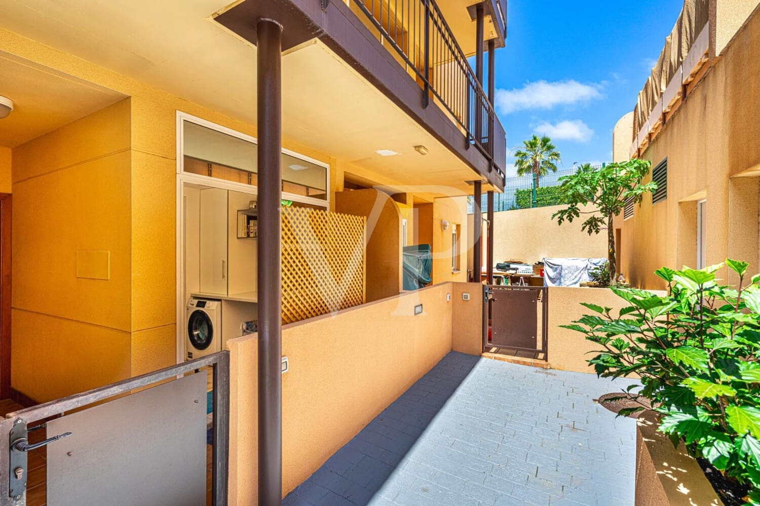 2 sovrum Lägenhet till salu i Adeje med pool - 310 000 € (Ref: 9895814)