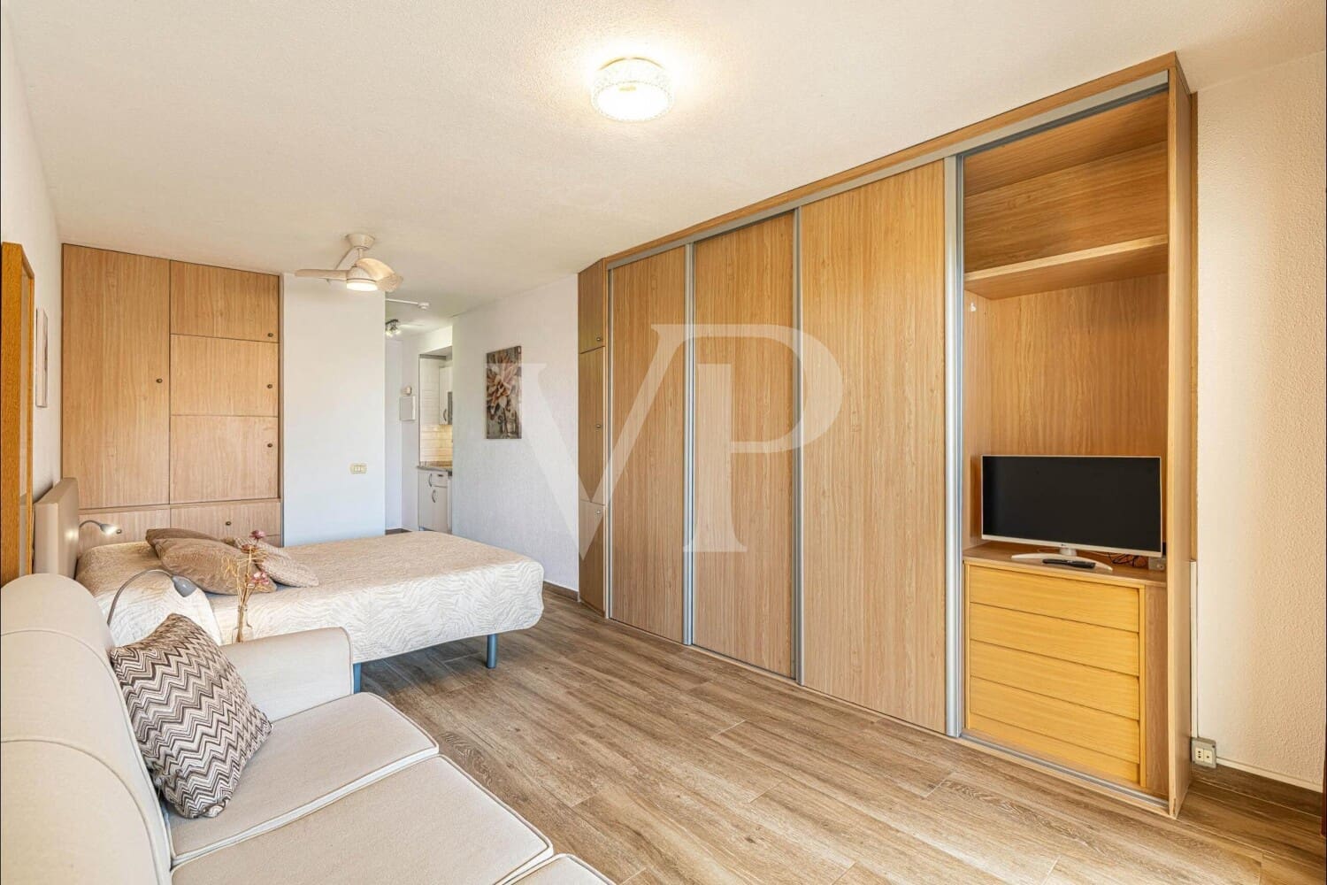 1 slaapkamer Flat te koop in Los Cristianos met zwembad - € 225.000 (Ref: 9962054)
