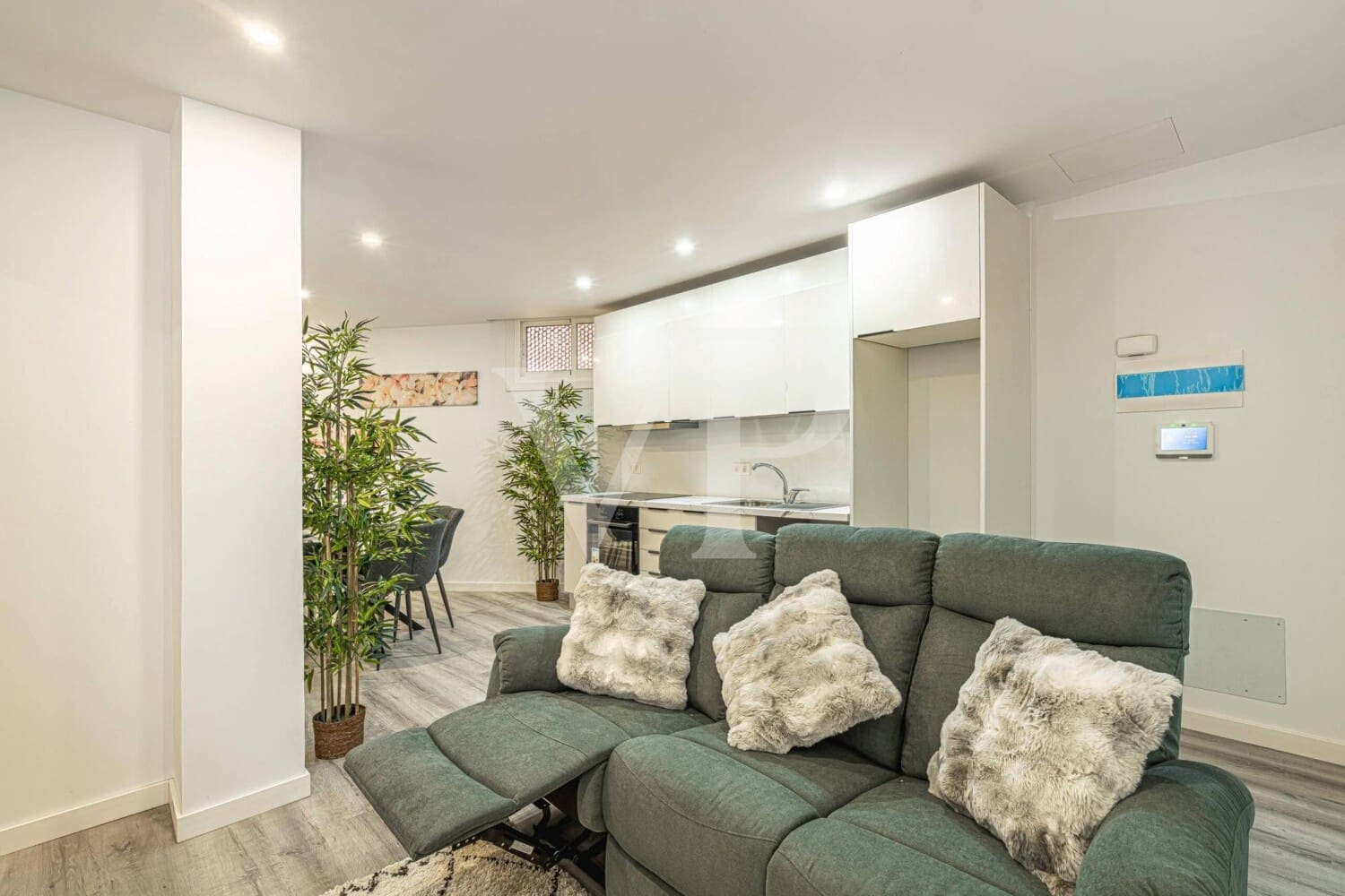 2 soveværelse Lejlighed til salg i Los Cristianos med swimmingpool - € 289.000 (Ref: 9962055)