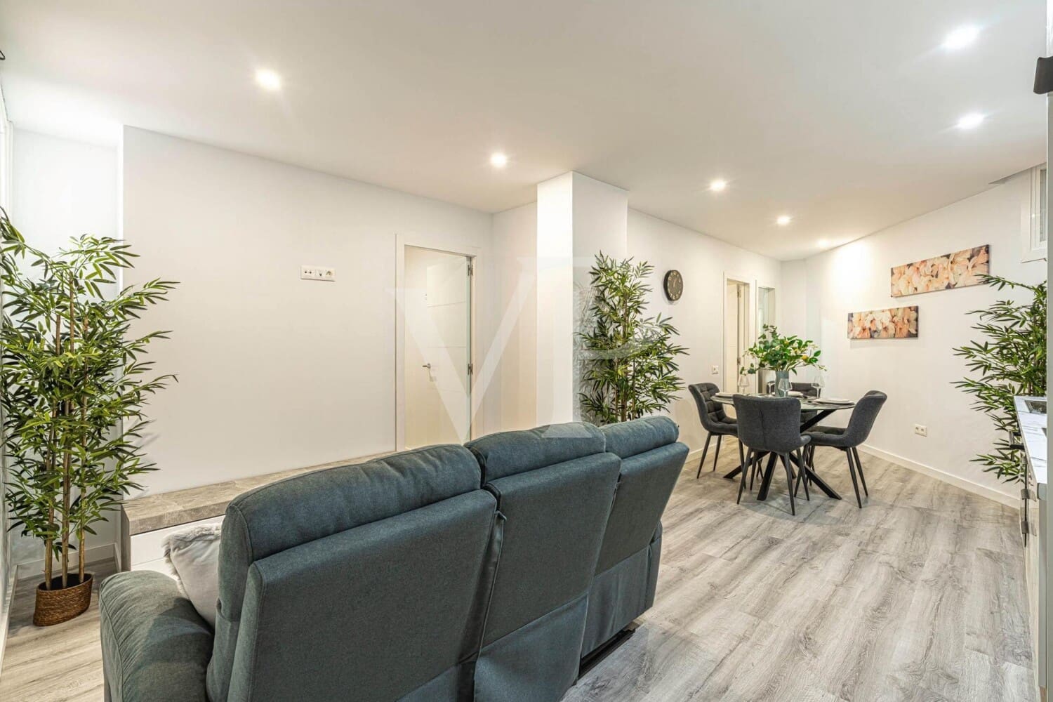 2 soveværelse Lejlighed til salg i Los Cristianos med swimmingpool - € 289.000 (Ref: 9962055)