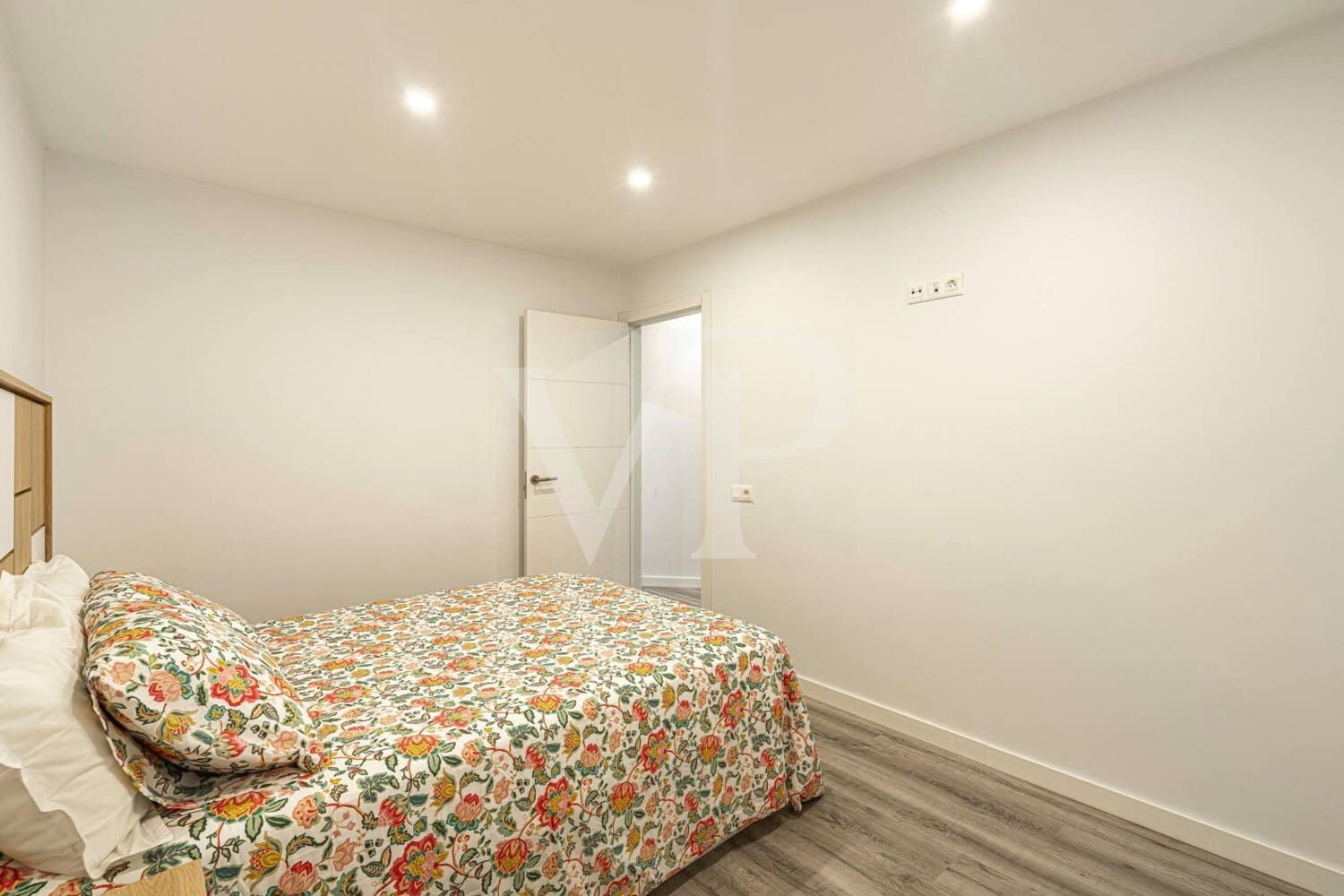 2 soveværelse Lejlighed til salg i Los Cristianos med swimmingpool - € 289.000 (Ref: 9962055)