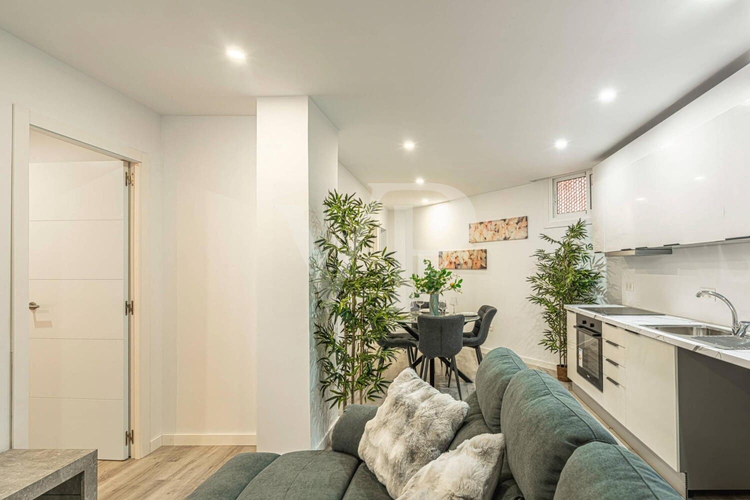 2 soveværelse Lejlighed til salg i Los Cristianos med swimmingpool - € 289.000 (Ref: 9962055)
