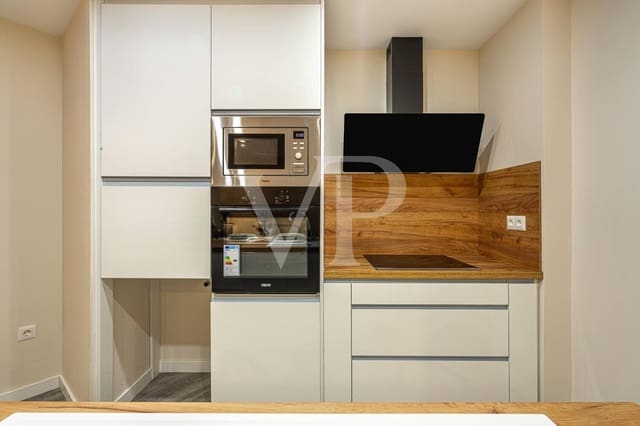 3 makuuhuone Asunto myytävänä paikassa Los Cristianos, Arona mukana uima-altaan - 339 000 € (Ref: 9964901)