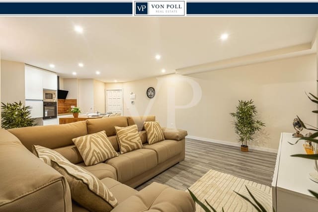 3 makuuhuone Asunto myytävänä paikassa Los Cristianos, Arona mukana uima-altaan - 339 000 € (Ref: 9964901)