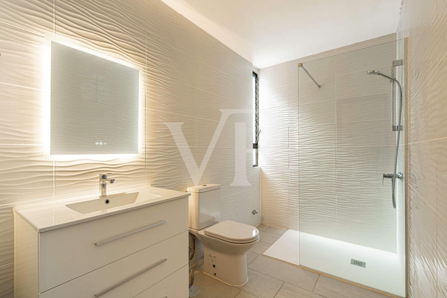 2 soveværelse Rækkehus til salg i Costa Adeje med swimmingpool - € 396.000 (Ref: 9966158)