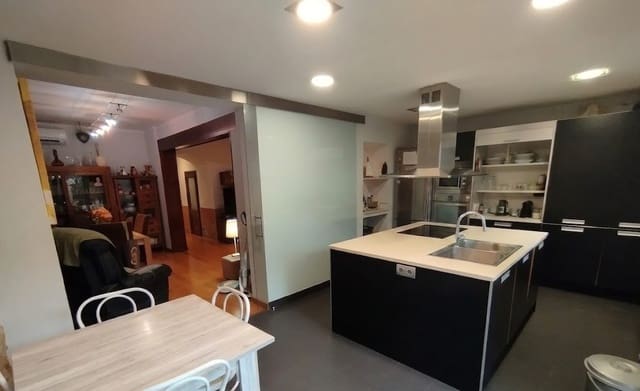 7 soverom Hus til salgs i Pals med garasje - € 890 000 (Ref: 10014866)