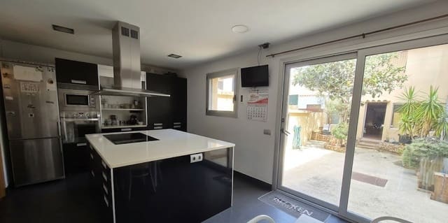 7 soverom Hus til salgs i Pals med garasje - € 890 000 (Ref: 10014866)