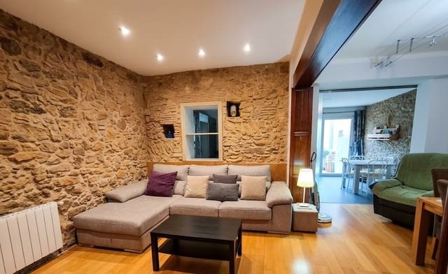 7 soverom Hus til salgs i Pals med garasje - € 890 000 (Ref: 10014866)