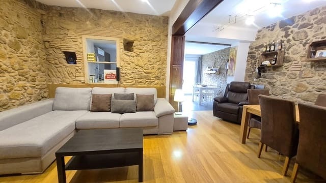 7 soverom Hus til salgs i Pals med garasje - € 890 000 (Ref: 10014866)